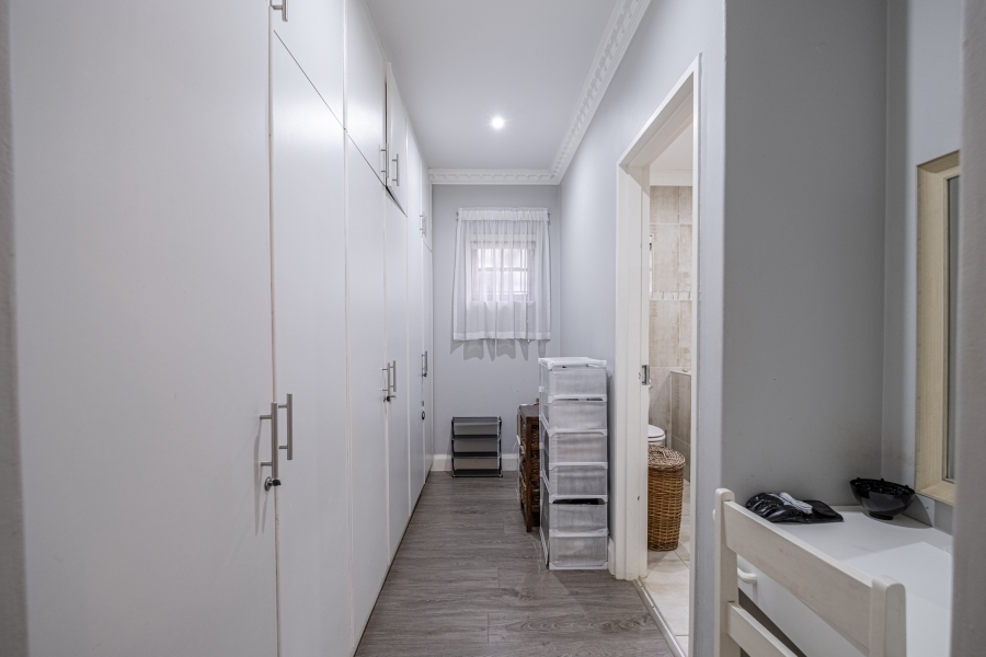 5 Bedroom Property for Sale in Summerstrand Eastern Cape